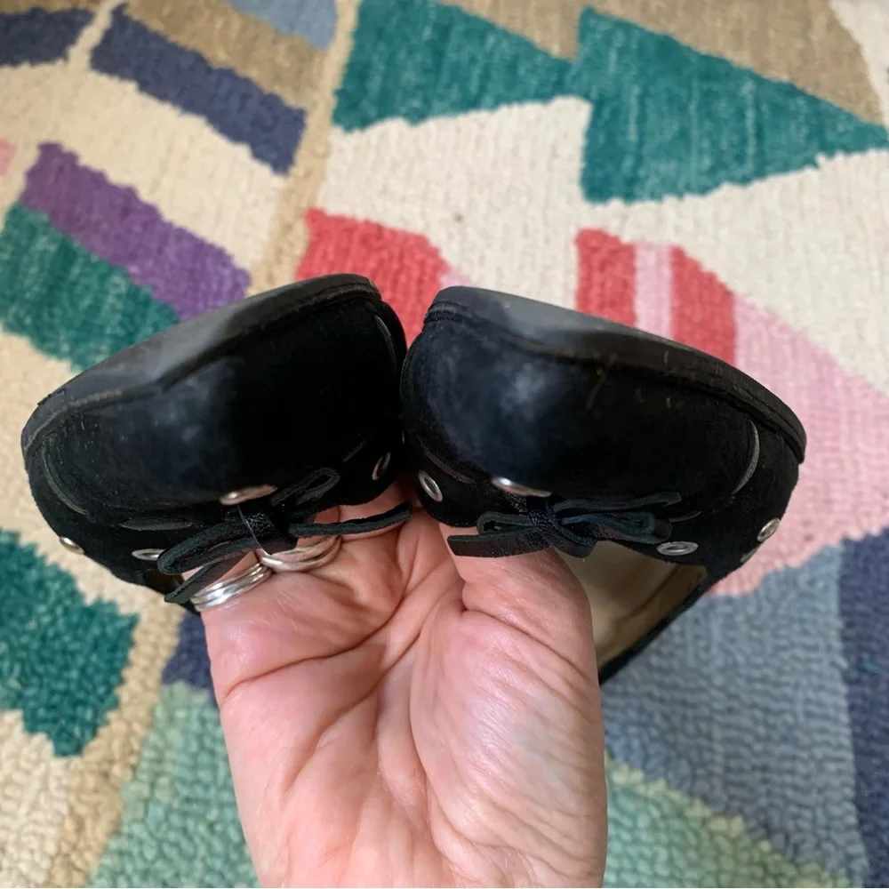 Sacco Black Suede Grommet Pointy Toed Scalloped Edge Kitten Heel Pumps Size 8 38 - Picture 10 of 16